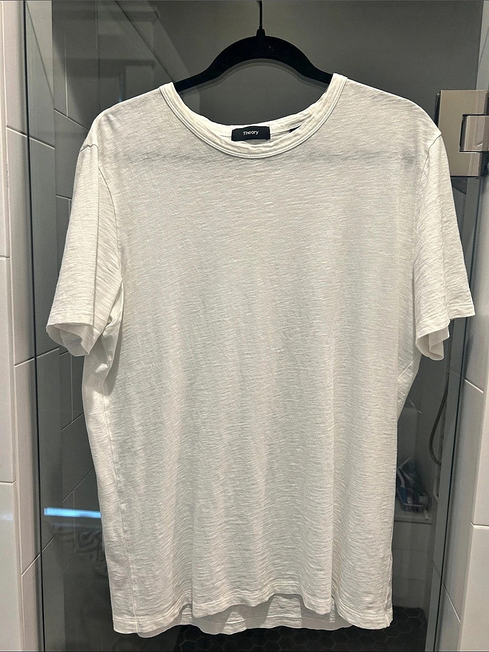 Theory 50Short Sleeve Tee in White Like New